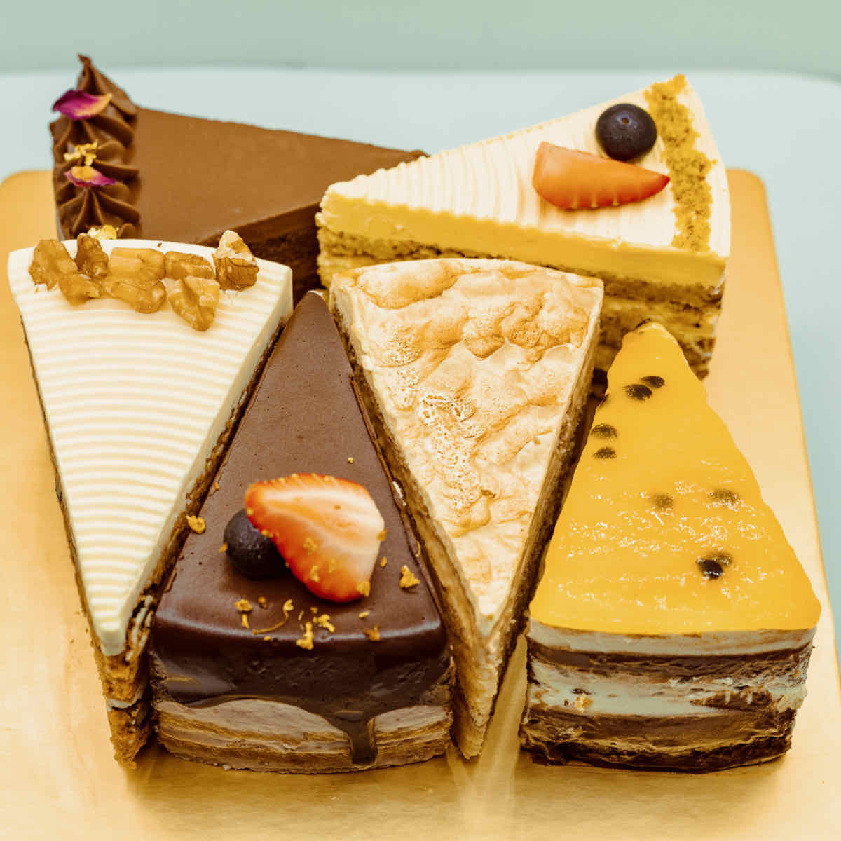 Secret Recipe S'pore has 1-for-1 Cake Slices for entire month of August in  National Day Celebration | Great Deals Singapore